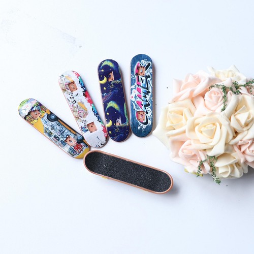 5pcs set skating board toys - 5pcs/set,