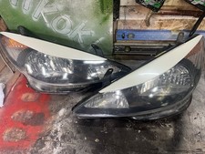 2000 -2006 Toyota Estima Xenon Black Type Headlights Complete With Bulbs