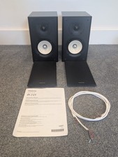 Onkyo D-145 Bookshelf Speakers