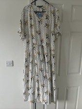Bon Marche Dress Size 20