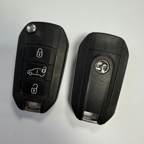 Vauxhall flip key fob button - key, 3