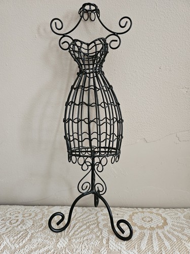 Vintage black metal jewellery - black,