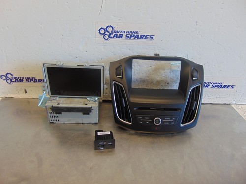 Ford focus stereo - ford, sat