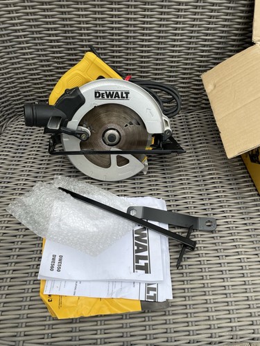 Dewalt 1350w 240v 184mm corded - 1350w,