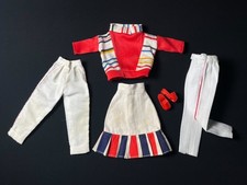 Mixed lot Sindy clothes pleat