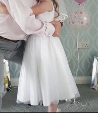 Girls Age 8 Communion Dress With Veil And Diamonte Belt Attached. White.