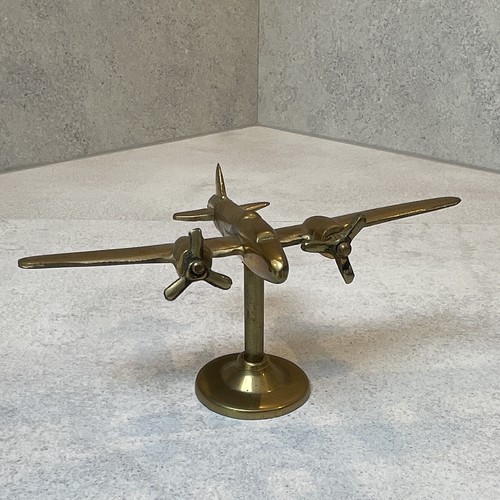 Ww2 wellington bomber - wellington, trench