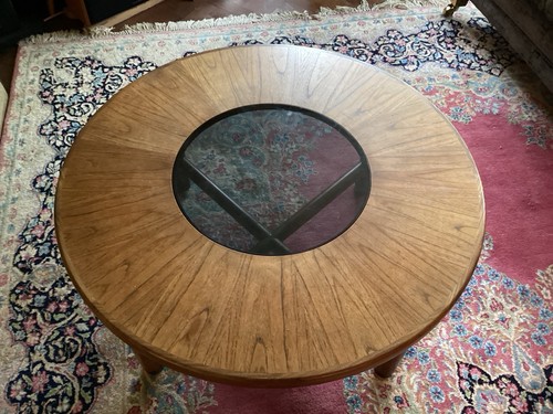 Plan coffee table - g, shape