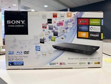 Blu-ray Disc / DVD player —