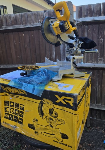 Dewalt mitre saw 18v - dewalt,
