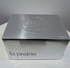 La Prairie Skin Caviar Essence-In-Foundation SPF 25 NW-30 Honey Beige