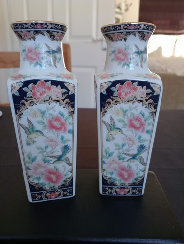 Pair vintage porcelain - of,