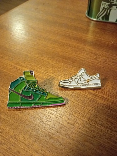 Nike dunks pin badge rare - nike, sb