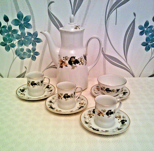 Royal doulton larchmont tall - royal,