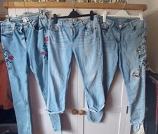 Pairs embroidered jeans - of,