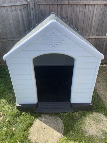 Outdoor plastic dog house - plastic,