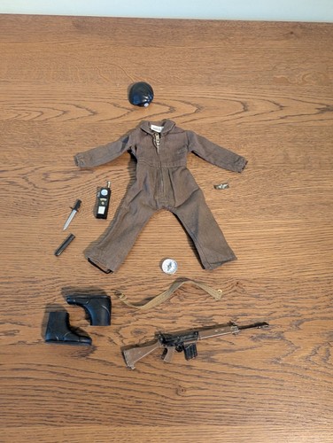 Vintage action man field - action,