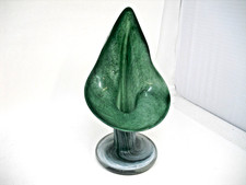 Vintage Alum Bay 'Jack in the Pulpit' Green Glass vase #D4