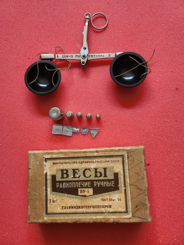 Vintage weighing scale with - vintage,
