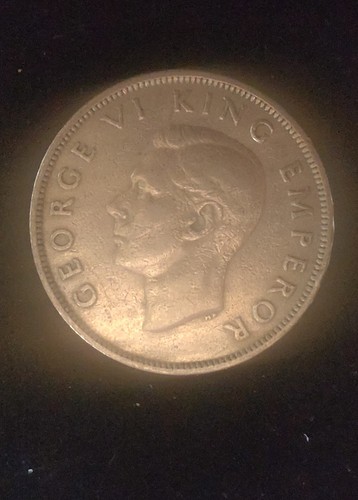 1947 new zealand half crown - new,