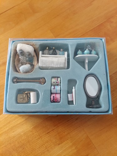 Vintage hickleton dolls house - dolls,