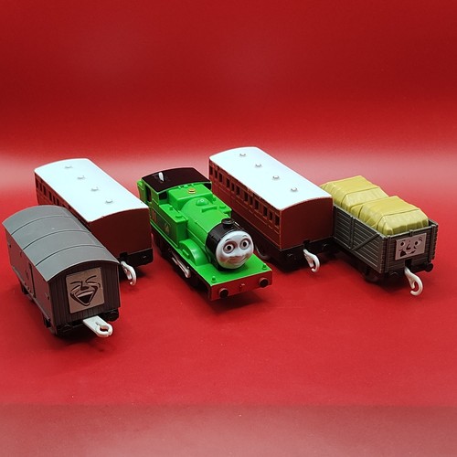 Tomy oliver coaches - tomy,