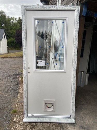980 2070 new - new, white