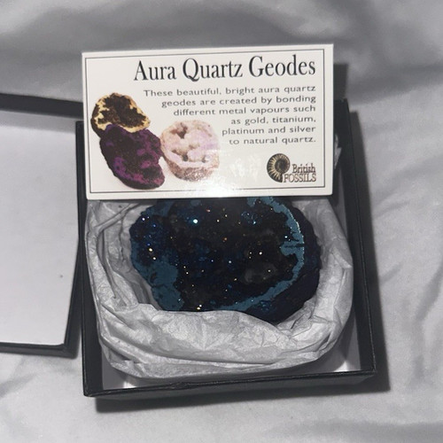 Quartz aura geode natural - aura,