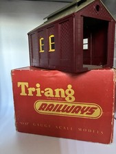 Vintage Triang Railways R76 Engine Shed