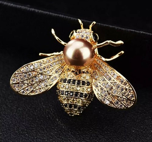 Pearl brooch cream cultured - pearl,