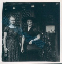 Stratford On Avonlady at  Anne