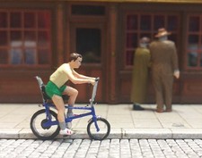 GAUGE OO 1:76 Boy on blue