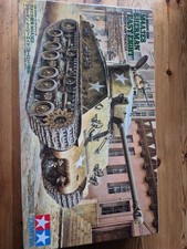 Tamiya 35346 US M4A3E8 Sherman