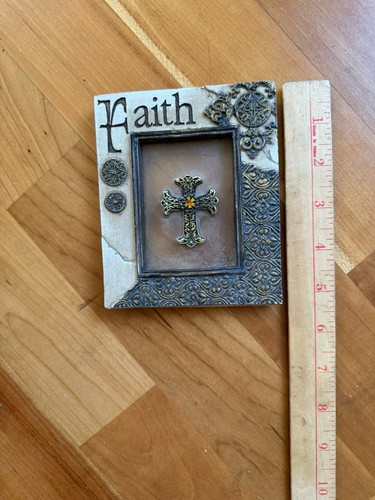 Vintage resin faith jewelry - resin,