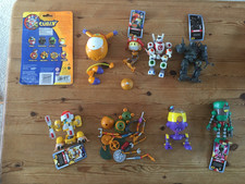 Cubix robots for everyone 2002