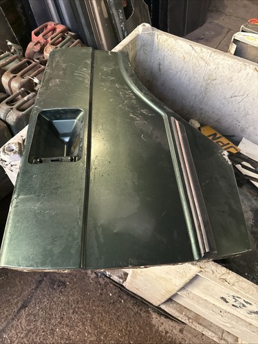 Range rover classic - rear, wing