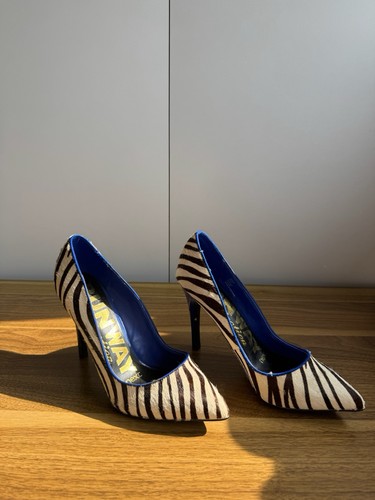 Unusual and rare - never, worn