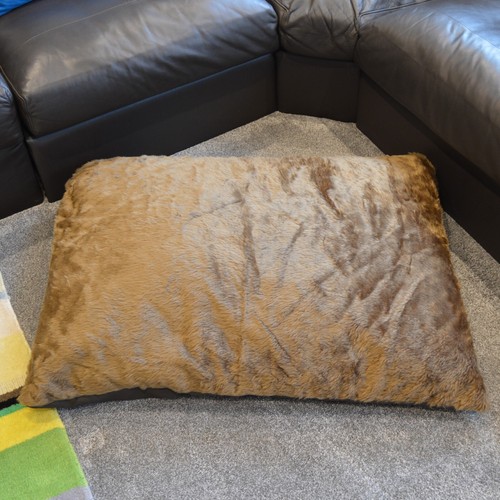 Large strong faux fur pet - pet, bed