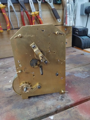 Single fusee clock movement - fusee,