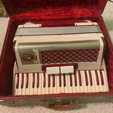 Scandalli Accordion. 41