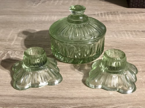 Vintage art deco green glass - art,