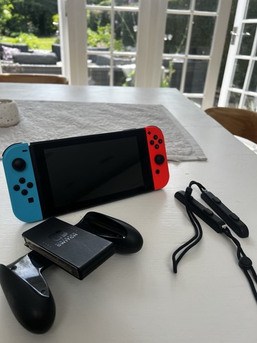 Nintendo switch console 32gb - nintendo,