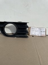 Renault Megane  mk2 02-08 Fog Light Grille Front Right 8200115118 Genuine (279)
