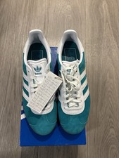 GAZELLE LIVERPOOL FC SHOES 9.5