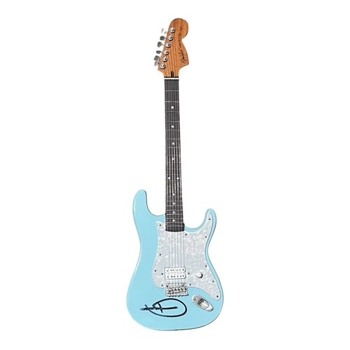 Tom delonge blink 182 - tom, signed