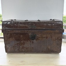 Vintage metal trunk storage - metal,