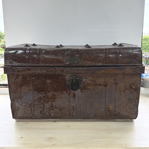 Vintage metal trunk storage - trunk,