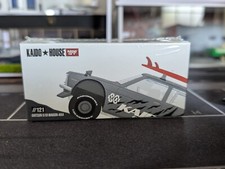 Mini GT Kaido House Datsun