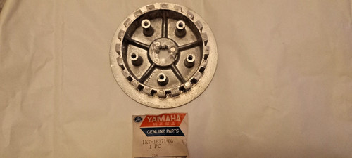 Yamaha rd125 clutch boss - boss, rd