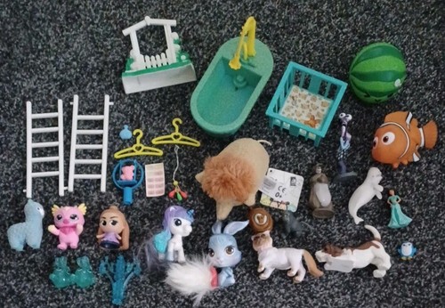 Toy bundle figures - bundle, insideout
